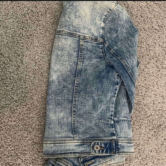 Tinseltown Denim jacket. - Picture 4 of 5